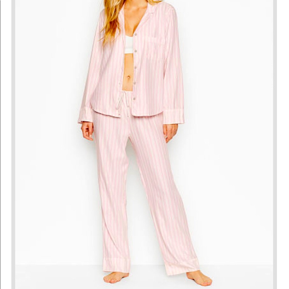 Brand New Two  piece Victoria Secret sleep set